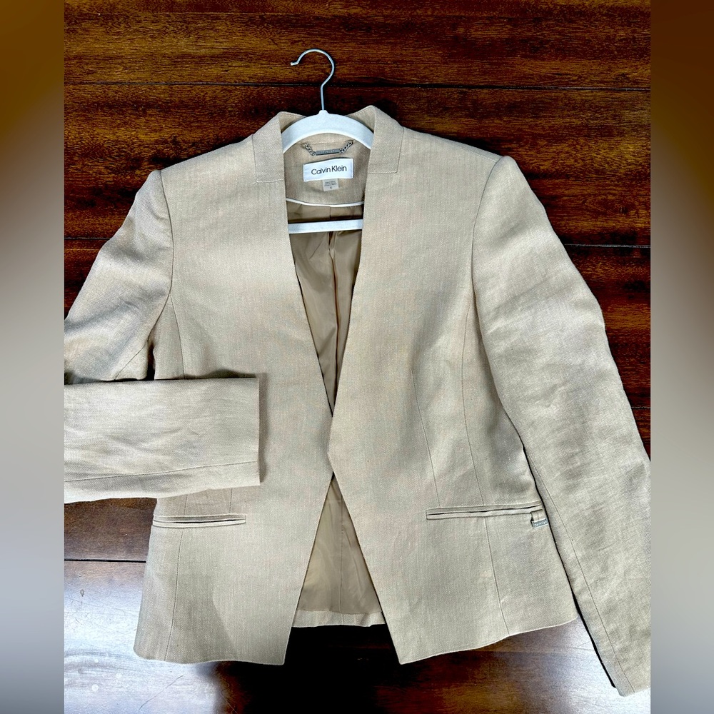 Calvin Kline tan blazer size 10 women’s